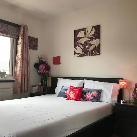 Spacious House 15Min To Canary Wharf/O2/Excel/Central London